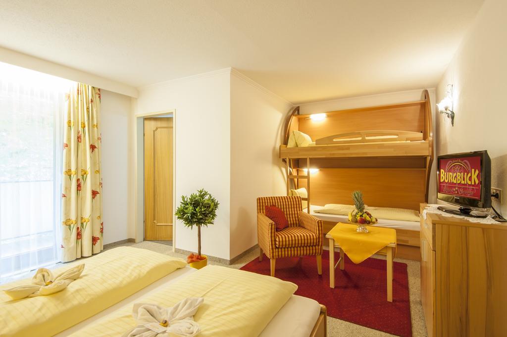 Hotel-Restaurant Burgblick Dorfgastein Oda fotoğraf